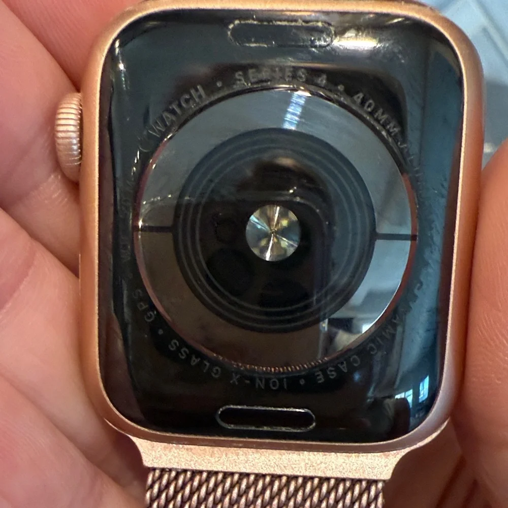 Apple Watch Series 4 Rose Pink Band 40mm